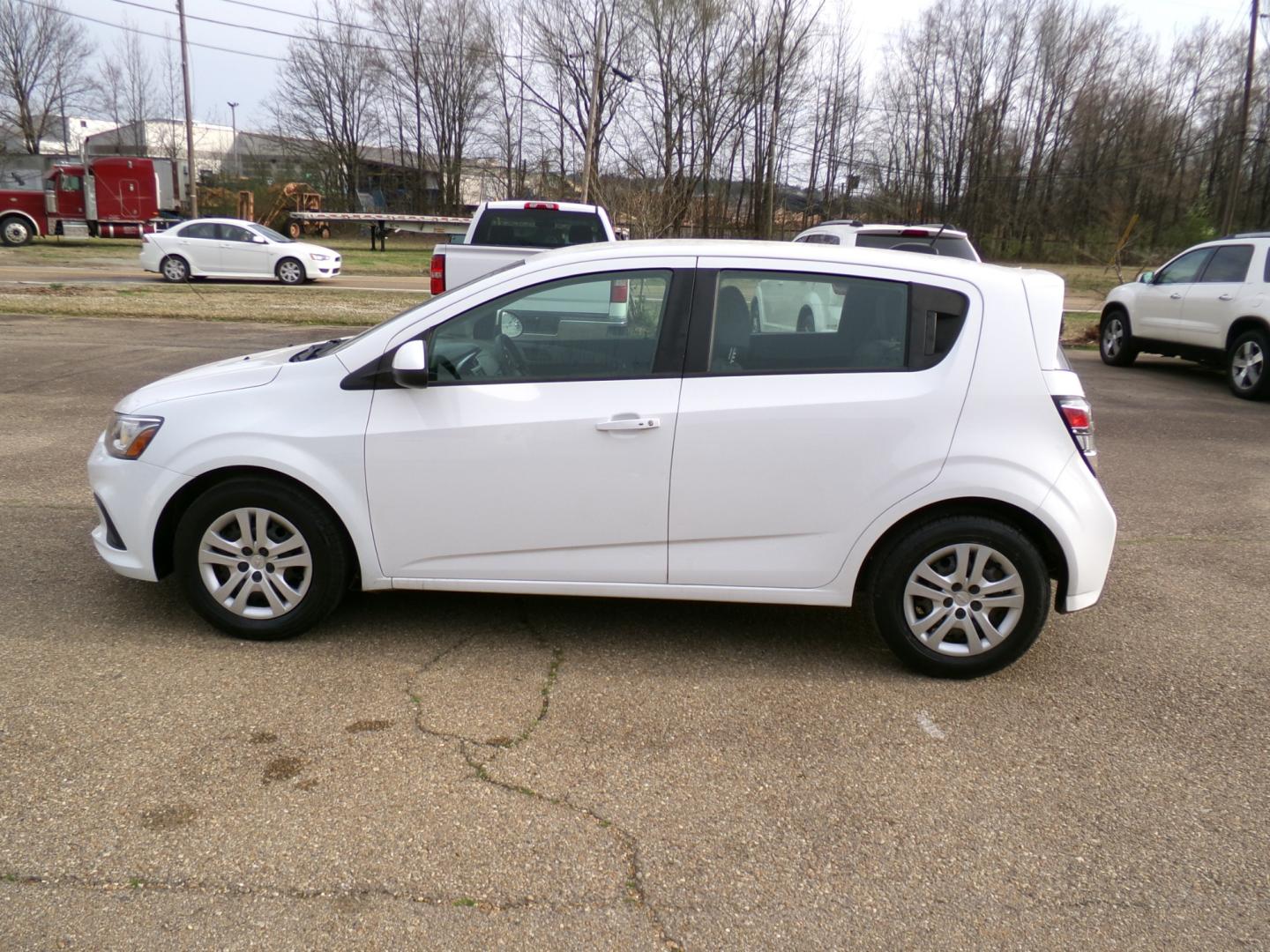 2020 White /gray Chevrolet Sonic LT (1G1JG6SB6L4) with an 1.4L Ecotec engine, automatic transmission, located at 401 First NE, Bearden, AR, 71720, (870) 687-3414, 33.726528, -92.611519 - Photo#1